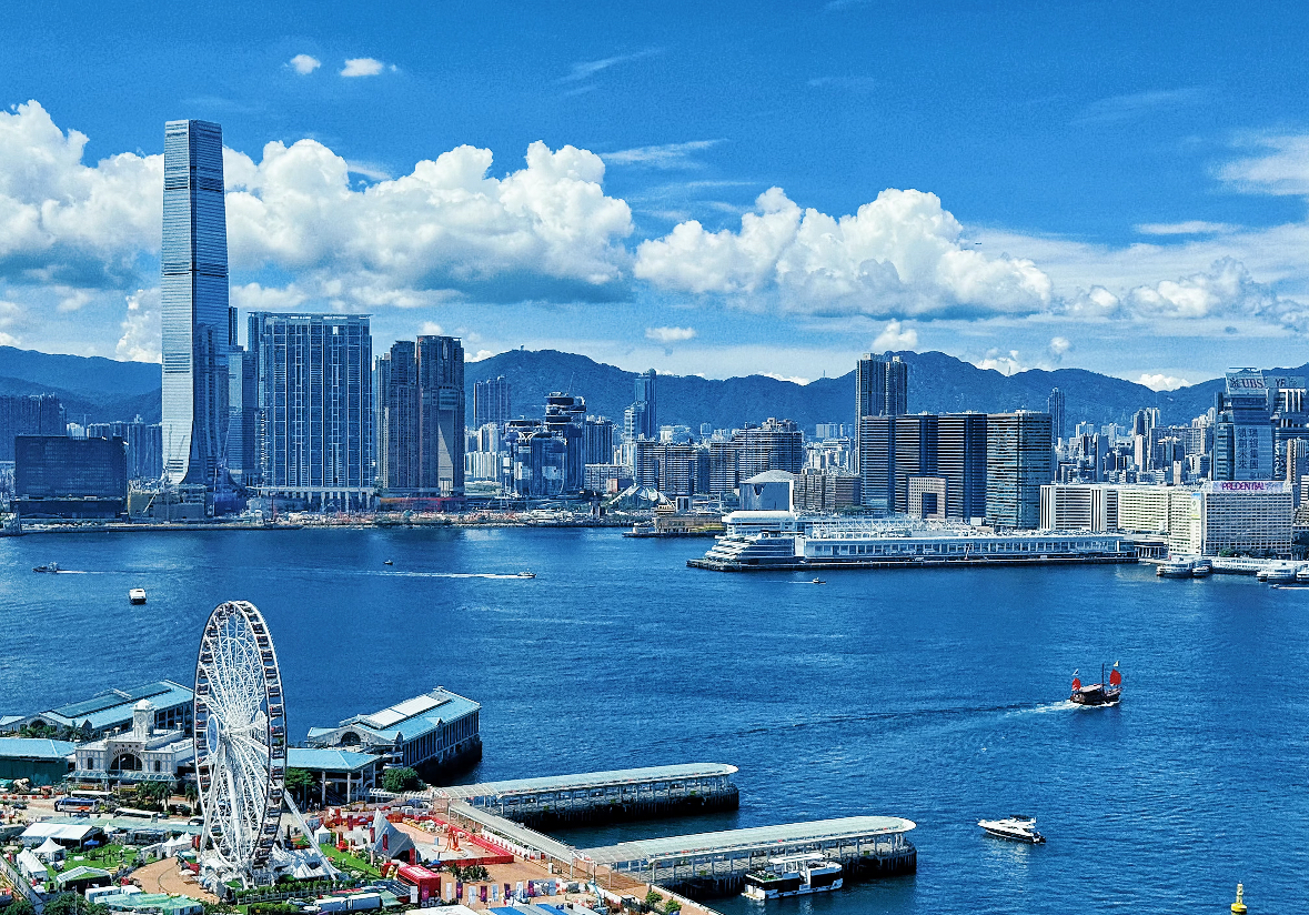 2025香港受养人签证全攻略：一人获批全家移居，教育就业双buff 拉满！