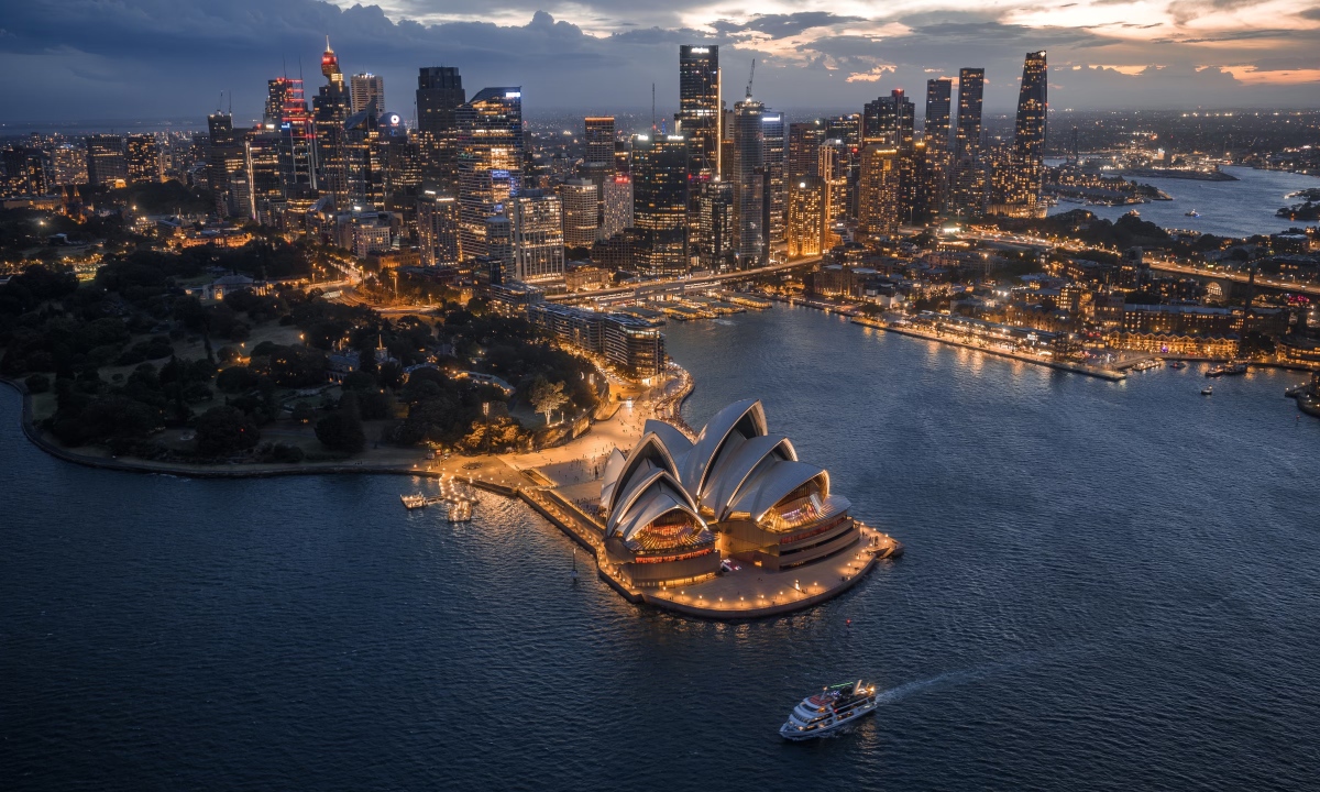 2026澳洲移民黄金窗口期来袭！分数暴跌审批加速，仅剩3年宽松期